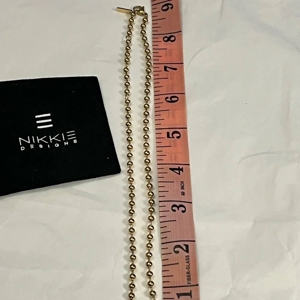 nikkie designs elegant gold